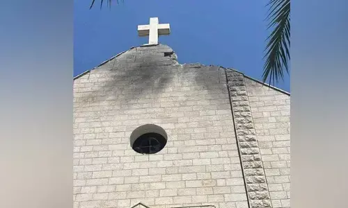 ಗಾಝಾ: ಚರ್ಚ್ ಮೇಲೆ ದಾಳಿಯಲ್ಲಿ ಇಬ್ಬರ ಮೃತ್ಯು