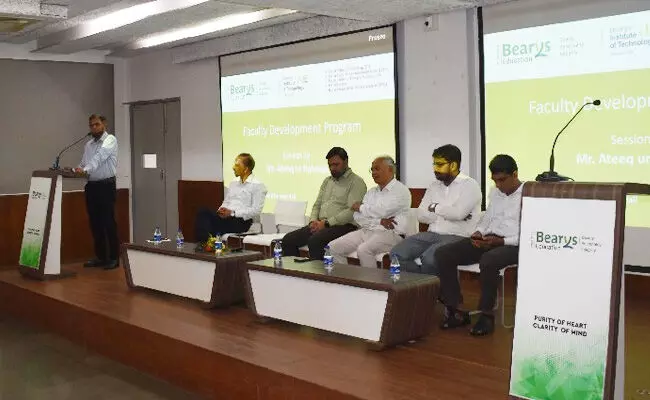 ಮಂಗಳೂರು | ಬ್ಯಾರೀಸ್ ಇನ್ಸ್ಟಿಟ್ಯೂಟ್ ಆಫ್ ಟೆಕ್ನಾಲಜಿಯಲ್ಲಿ ʼಶಿಕ್ಷಕರಿಗೆ ತರಬೇತಿ ಕಾರ್ಯಾಗಾರʼ