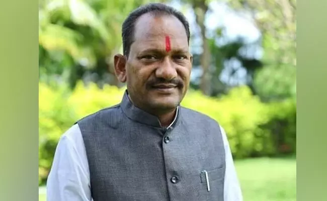 ಕೌಟುಂಬಿಕ ಸಮಸ್ಯೆಯಲ್ಲಿ ಕಾಣದ ಕೈಗಳ ರಾಜಕೀಯ: ಪುತ್ರನ ವಿರುದ್ಧದ ವಂಚನೆ ಆರೋಪಕ್ಕೆ ಶಾಸಕ ಪ್ರಭು ಚವ್ಹಾಣ್ ಪ್ರತಿಕ್ರಿಯೆ