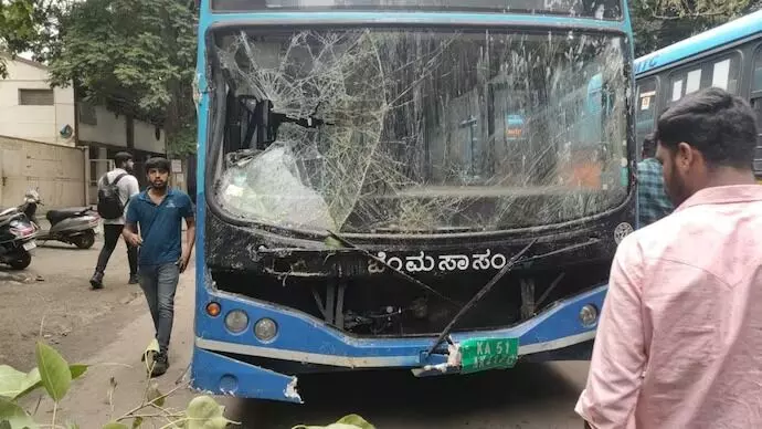 ಬೆಂಗಳೂರು: ಬಿಎಂಟಿಸಿ ಇಲೆಕ್ಟ್ರಿಕ್ ಬಸ್ ಹರಿದು ಯುವತಿ ಮೃತ್ಯು, ಐವರಿಗೆ ಗಾಯ