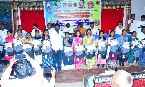 ಹೊಸಪೇಟೆ | ದ್ವಿತೀಯ ವರ್ಷದ ಪ್ರತಿಭಾ ಪುರಸ್ಕಾರ ಕಾರ್ಯಕ್ರಮ