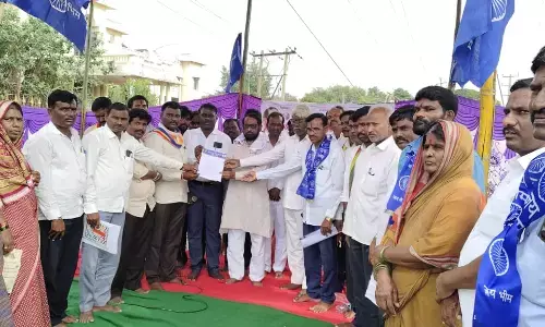 ಕಲಬುರಗಿ | ದಲಿತರ ಭೂಮಿಯನ್ನು ಸ್ವಾಧೀನ ಪಡಿಸಿಕೊಳ್ಳುತ್ತಿರುವುದು ಖಂಡನಿಯ : ಸಿದ್ದು ಕೆರೂರ್