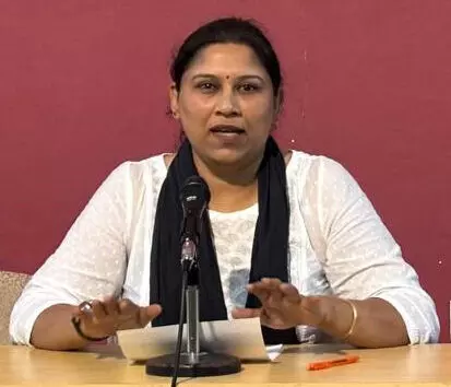 ಗಲಭೆಕೋರರ ಮೂಲಕ ಗೊಂದಲ ಸೃಷ್ಠಿಸಿ ಆರ್ಸಿಬಿ ವಿಜಯೋತ್ಸವದಲ್ಲಿ ಕಾಲ್ತುಳಿತ: ಅನುಪಮಾ ಶೆಣೈ ಆರೋಪ ಗಲಭೆಕೋರರ ಮೂಲಕ ಗೊಂದಲ ಸೃಷ್ಠಿಸಿ ಆರ್ಸಿಬಿ ವಿಜಯೋತ್ಸವದಲ್ಲಿ ಕಾಲ್ತುಳಿತ: ಅನುಪಮಾ ಶೆಣೈ ಆರೋಪ