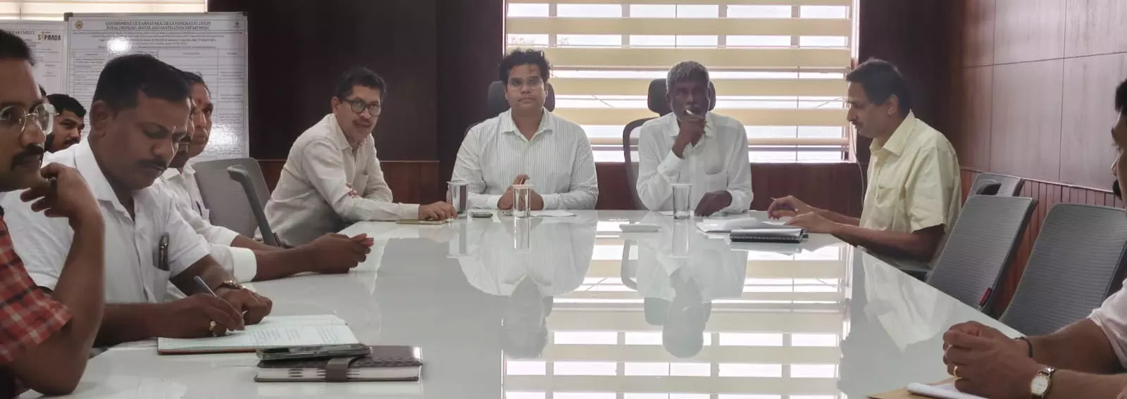 ಪ್ರಧಾನಮಂತ್ರಿ ಸೂರ್ಯಘರ್ ಯೋಜನೆ ಸಬ್ಸಿಡಿ ಅವಕಾಶ ಬಳಸಿಕೊಳ್ಳಿ: ಸಂಸದ ಕೋಟ ಶ್ರೀನಿವಾಸ ಪೂಜಾರಿ ಪ್ರಧಾನಮಂತ್ರಿ ಸೂರ್ಯಘರ್ ಯೋಜನೆ ಸಬ್ಸಿಡಿ ಅವಕಾಶ ಬಳಸಿಕೊಳ್ಳಿ: ಸಂಸದ ಕೋಟ ಶ್ರೀನಿವಾಸ ಪೂಜಾರಿ