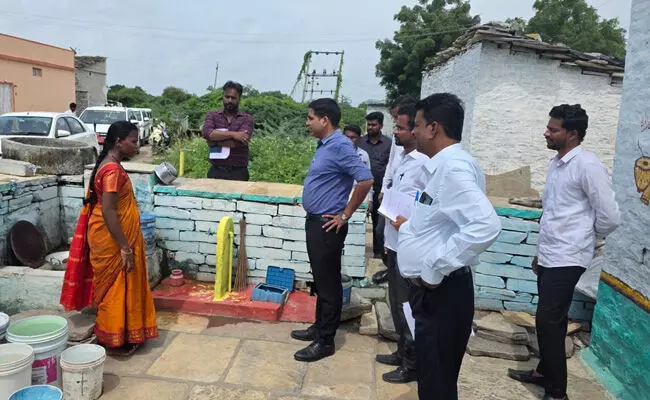 ಕಲಬುರಗಿ | ವಿವಿಧ ಗ್ರಾಮ ಪಂಚಾಯತಿಗಳಿಗೆ ಭೇಟಿ ನೀಡಿ, ಜೆಜೆಎಂ ಕಾಮಗಾರಿ ವೀಕ್ಷಿಸಿದ ಸಿಇಓ ಭಂವರ್ ಸಿಂಗ್ ಮೀನಾ ಕಲಬುರಗಿ | ವಿವಿಧ ಗ್ರಾಮ ಪಂಚಾಯತಿಗಳಿಗೆ ಭೇಟಿ ನೀಡಿ, ಜೆಜೆಎಂ ಕಾಮಗಾರಿ ವೀಕ್ಷಿಸಿದ ಸಿಇಓ ಭಂವರ್ ಸಿಂಗ್ ಮೀನಾ