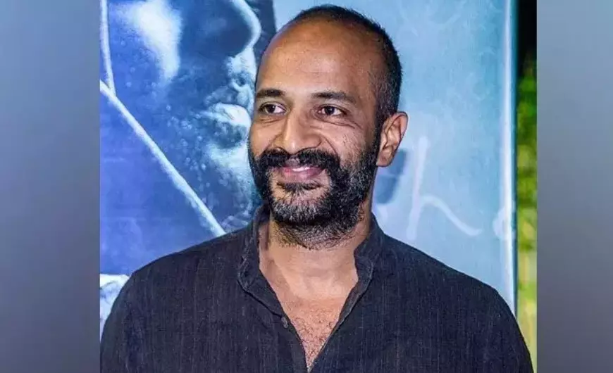 ಸತ್ತಂತಿರುವ ಪ್ರಜಾಪ್ರಭು ಎದ್ದು ಪ್ರಶ್ನಿಸುವವರೆಗೆ ಅಸ್ವಸ್ಥ ಸಮಾಜದಲ್ಲಿ ಎಲ್ಲವೂ ಸಹಜ : ಕಿಶೋರ್ ಕುಮಾರ್ ಸತ್ತಂತಿರುವ ಪ್ರಜಾಪ್ರಭು ಎದ್ದು ಪ್ರಶ್ನಿಸುವವರೆಗೆ ಅಸ್ವಸ್ಥ ಸಮಾಜದಲ್ಲಿ ಎಲ್ಲವೂ ಸಹಜ : ಕಿಶೋರ್ ಕುಮಾರ್