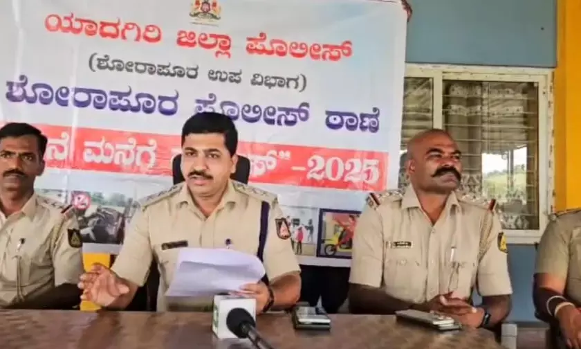 ಸುರಪುರ | ಸಮುದಾಯ ಪೊಲೀಸ್ ವ್ಯವಸ್ಥೆ ಬಲಪಡಿಸಲು ಮನೆ ಮನೆಗೆ ಪೊಲೀಸ್ : ಡಿವೈಎಸ್ಪಿ ಜಾವಿದ್