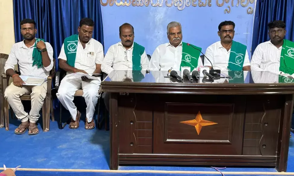 ರಾಯಚೂರು | ರಸಗೊಬ್ಬರ ಪೂರೈಕೆ ಮಾಡುವಂತೆ ರೈತ ಸಂಘಟನೆಯಿಂದ ಒತ್ತಾಯ