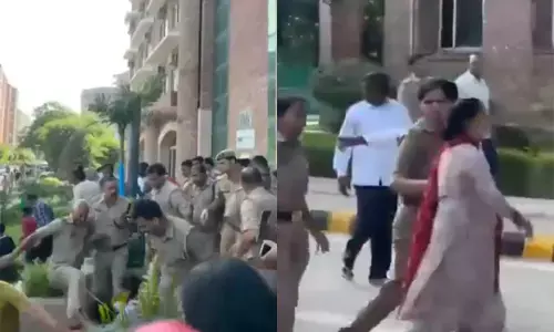 ಉತ್ತರಪ್ರದೇಶ | ಶಾರದಾ ವಿವಿ ವಿದ್ಯಾರ್ಥಿನಿ ಆತ್ಮಹತ್ಯೆ : ವಿದ್ಯಾರ್ಥಿಗಳು, ಸಂಬಂಧಿಕರಿಂದ ಪ್ರತಿಭಟನೆ