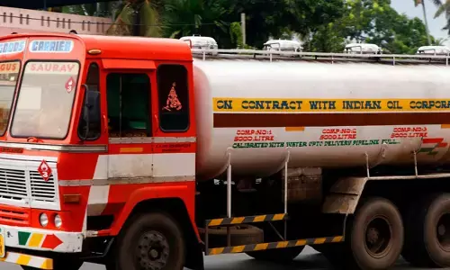 ಕಳಪೆ ಹೆದ್ದಾರಿಯ ವಿರುದ್ಧ ಟ್ಯಾಂಕರ್ ಚಾಲಕರ ಪ್ರತಿಭಟನೆ: ಮಿಝೋರಾಂನಲ್ಲಿ ತೈಲ ಬಿಕ್ಕಟ್ಟು