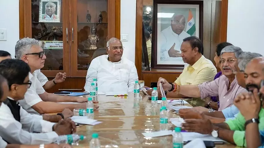 ಸಂಸತ್ತಿನ ಮುಂಗಾರು ಅಧಿವೇಶನದ ಹಿನ್ನೆಲೆ | ಇಂಡಿಯಾ ಮೈತ್ರಿಕೂಟದಿಂದ ಮಹತ್ವದ ಸಭೆ