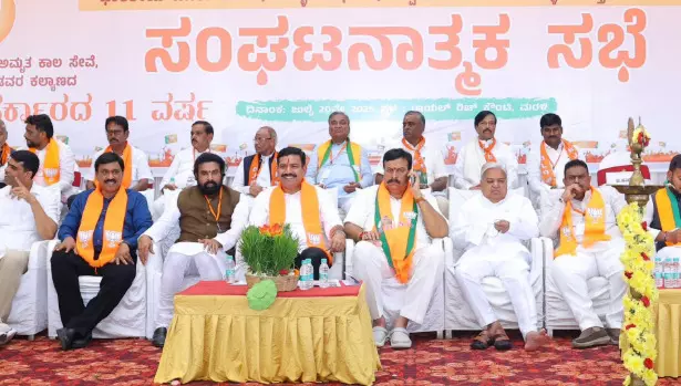 ಶ್ರೀರಾಮುಲು-ಜನಾರ್ದನ ರೆಡ್ಡಿ ಜೊತೆ ಚರ್ಚೆ : ವಿಜಯೇಂದ್ರ