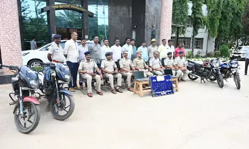 8 ಕಳವು ಪ್ರಕರಣಗಳನ್ನು ಭೇದಿಸಿದ ಗದಗ ಪೊಲೀಸರು: ಇಬ್ಬರ ಆರೋಪಿಗಳ ಬಂಧನ