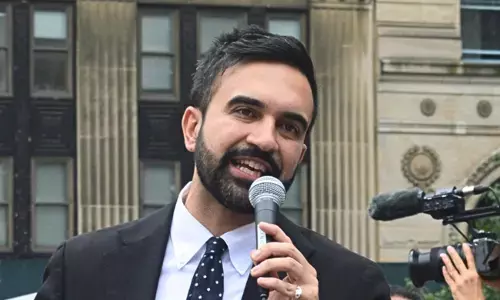 ಇರಾನ್ ಬೆಂಬಲಿತ ಹೌದಿಗಳು ಎನ್ನುವಿರಾದರೆ ಅಮೆರಿಕ ಬೆಂಬಲಿತ ಐಡಿಎಫ್ ಎಂದು ಯಾಕಾಗಬಾರದು?: ಬಿಬಿಸಿಗೆ ಝೊಹ್ರಾನ್ ಮಮ್ದಾನಿ ಪ್ರಶ್ನೆ