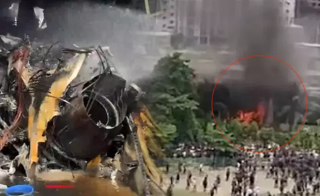 ಬಾಂಗ್ಲಾದೇಶದಲ್ಲಿ ಕಾಲೇಜು ಕಟ್ಟಡಕ್ಕೆ ವಿಮಾನ ಢಿಕ್ಕಿ: ಮೃತರ ಸಂಖ್ಯೆ 19ಕ್ಕೆ ಏರಿಕೆ ಬಾಂಗ್ಲಾದೇಶದಲ್ಲಿ ಕಾಲೇಜು ಕಟ್ಟಡಕ್ಕೆ ವಿಮಾನ ಢಿಕ್ಕಿ: ಮೃತರ ಸಂಖ್ಯೆ 19ಕ್ಕೆ ಏರಿಕೆ