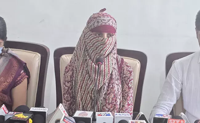 ಶಾಸಕ ಪ್ರಭು ಚೌವ್ಹಾಣ್‌ರಿಂದ ನಮ್ಮ ಕುಟುಂಬಕ್ಕೆ ಜೀವ ಬೆದರಿಕೆ ಇದೆ, ನಮಗೆ ರಕ್ಷಣೆ ಬೇಕು : ಸಂತ್ರಸ್ತೆ