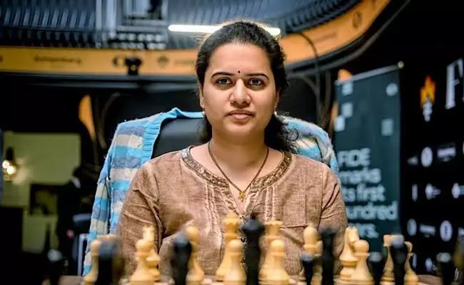 ವಿಶ್ವಕಪ್: ಸೆಮಿ ಫೈನಲ್ ತಲುಪಿದ ಭಾರತದ ಮೊದಲ ಮಹಿಳಾ ಚೆಸ್ ತಾರೆ ಕೊನೆರು ಹಂಪಿ