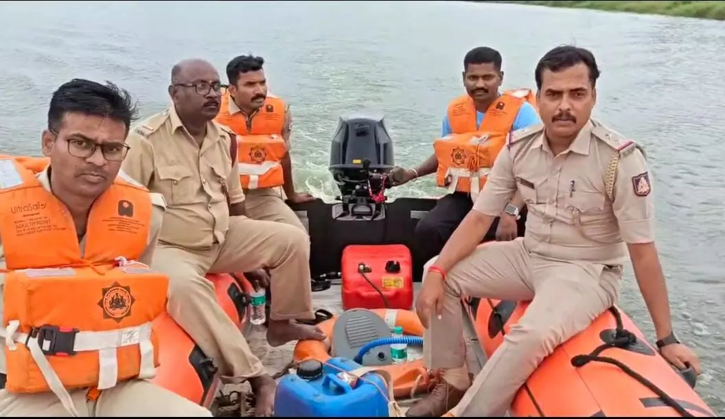 ಕಲಬುರಗಿ | ಭೀಮಾ ನದಿಯಲ್ಲಿ ಈಜಲು ಹೋದ ವಿದ್ಯಾರ್ಥಿ ನೀರುಪಾಲು ಕಲಬುರಗಿ | ಭೀಮಾ ನದಿಯಲ್ಲಿ ಈಜಲು ಹೋದ ವಿದ್ಯಾರ್ಥಿ ನೀರುಪಾಲು