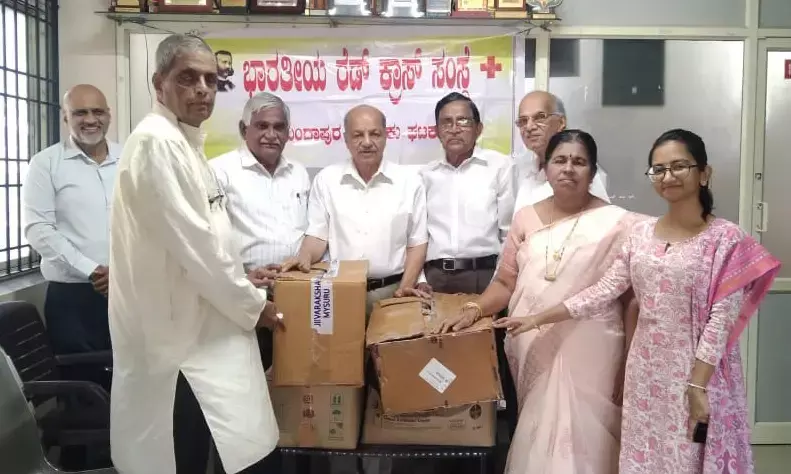 ರೆಡ್‌ಕ್ರಾಸ್‌ನಿಂದ ಉಚಿತ ಔಷಧಿ ವಿತರಣೆ