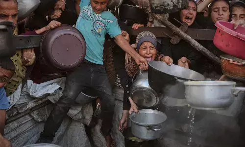 ಗಾಝಾ | ನೆರವು ವಿತರಣಾ ಕೇಂದ್ರದಲ್ಲಿ ಇಸ್ರೇಲ್ ಗುಂಡಿನ ದಾಳಿಗೆ 90ಕ್ಕೂ ಅಧಿಕ ಫೆಲೆಸ್ತೀನಿಯರು ಬಲಿ