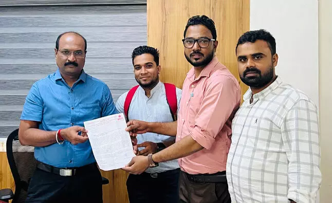 ಪಿನ್ ಕೋಡ್ ಸಮಸ್ಯೆಗಳನ್ನು ಸರಿಪಡಿಸಲು ಡಿವೈಎಫ್ಐ ಒತ್ತಾಯ ಪಿನ್ ಕೋಡ್ ಸಮಸ್ಯೆಗಳನ್ನು ಸರಿಪಡಿಸಲು ಡಿವೈಎಫ್ಐ ಒತ್ತಾಯ