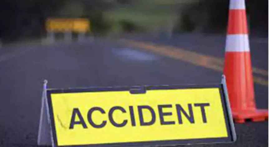 ತುಮಕೂರು | ಬೇಕರಿ-ಬ್ಯಾಂಗಲ್ಸ್ ಸ್ಟೋರ್‌ಗೆ ಲಾರಿ ನುಗ್ಗಿ ಇಬ್ಬರ ಮೃತ್ಯು