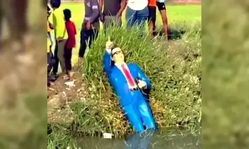 ಉತ್ತರ ಪ್ರದೇಶ: ಅಂಬೇಡ್ಕರ್ ಪ್ರತಿಮೆಯನ್ನು ಉರುಳಿಸಿ, ನಾಲೆಗೆ ಎಸೆದ ದುಷ್ಕರ್ಮಿಗಳು