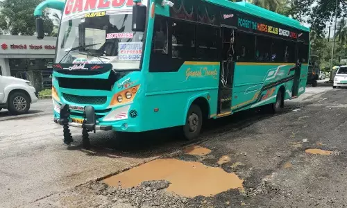 ಎಡೆಬಿಡದೆ ನಿರಂತರವಾಗಿ ಸುರಿಯುತ್ತಿರುವ ಮಳೆ: ಉಡುಪಿ ನಗರದ ಬಹುತೇಕ ರಸ್ತೆಗಳು ಹೊಂಡಮಯ!