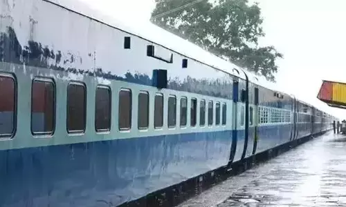 ಯಾದಗಿರಿಯಲ್ಲಿ ರಾಜಧಾನಿ ಎಕ್ಸ್ ಪ್ರೆಸ್ ರೈಲು ನಿಲುಗಡೆ ಮುಂದುವರಿಕೆ