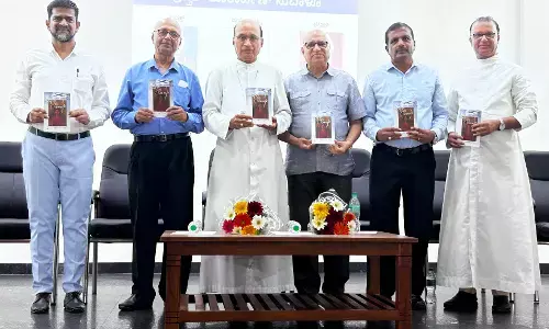 ‘ಮೋಗ್ ಆನಿಂ ಬಲಿದಾನ್’ ಪುಸ್ತಕ ಲೋಕಾರ್ಪಣೆ