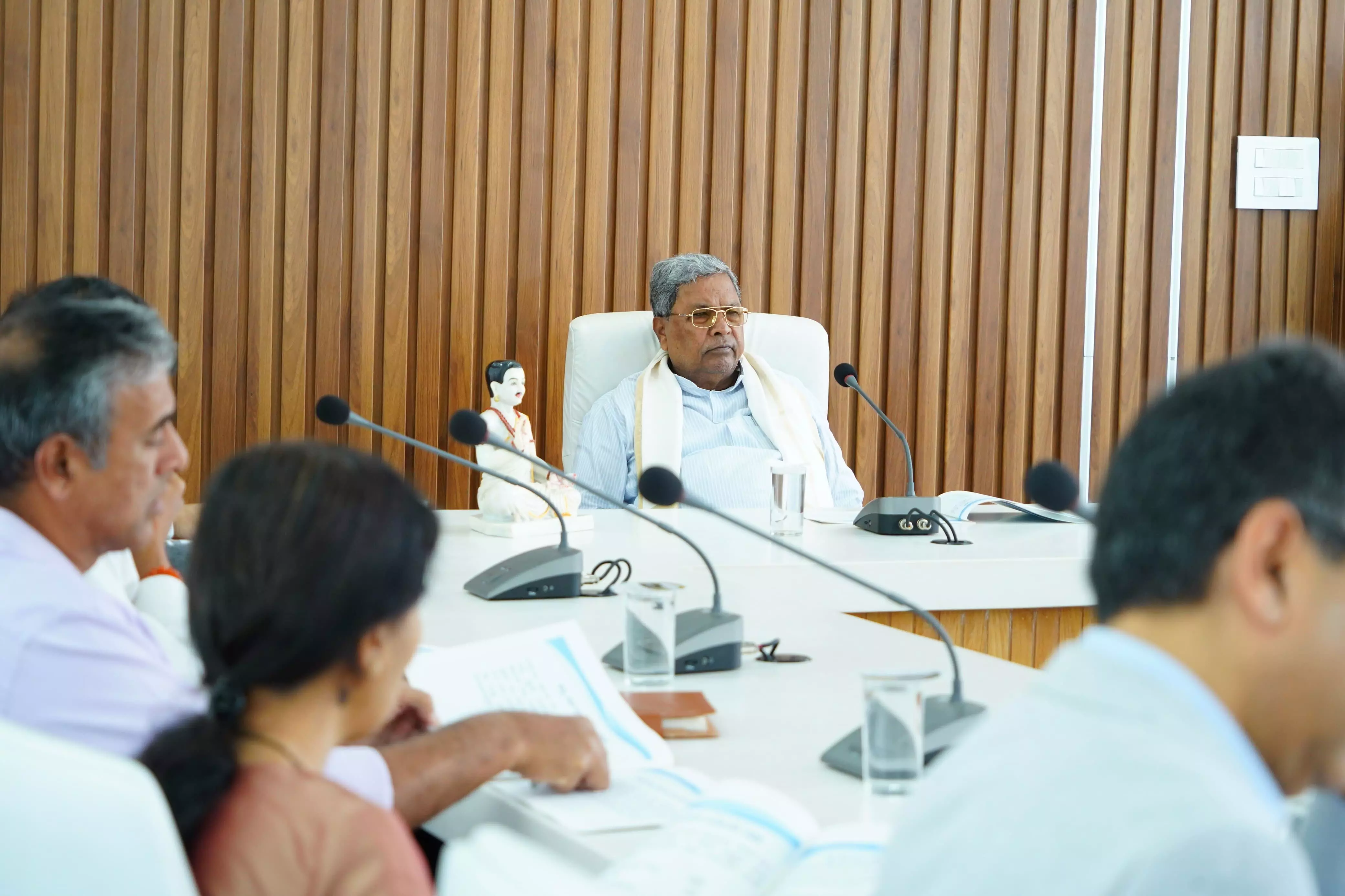 ಸೆಪ್ಟಂಬರ್ 22ರಿಂದ ಅಕ್ಟೋಬರ್ 7ರವರೆಗೆ ಸಾಮಾಜಿಕ -ಶೈಕ್ಷಣಿಕ ಸಮೀಕ್ಷೆ: ಸಿದ್ದರಾಮಯ್ಯ ಸೆಪ್ಟಂಬರ್ 22ರಿಂದ ಅಕ್ಟೋಬರ್ 7ರವರೆಗೆ ಸಾಮಾಜಿಕ -ಶೈಕ್ಷಣಿಕ ಸಮೀಕ್ಷೆ: ಸಿದ್ದರಾಮಯ್ಯ