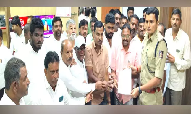 ಸಿಗಂದೂರು ದೇವಾಲಯ ಕುರಿತು ಹೇಳಿಕೆ | ಸಚಿವರ ಹೇಳಿಕೆ ತಿರುಚುವವರ ವಿರುದ್ಧ ಕ್ರಮ ಕೈಗೊಳ್ಳಿ : ಸಿಗಂದೂರು ದೇವಿ ಭಕ್ತ ಮಂಡಳಿ ಒತ್ತಾಯ