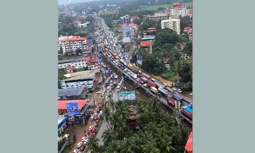 ಕೂಳೂರು ಹಳೇ ಸೇತುವೆ ಬಳಿ ರಸ್ತೆ ದುರಸ್ತಿ ಹಿನ್ನೆಲೆ: ರಾ.ಹೆದ್ದಾರಿಯಲ್ಲಿ ಭಾರೀ ಟ್ರಾಫಿಕ್ ಜಾಮ್