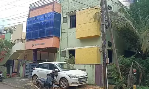 ಹುಬ್ಬಳ್ಳಿ: ಕೊಪ್ಪಳ ಡಿಸ್ಟ್ರಿಕ್ಟ್ ಇಂಡಸ್ಟ್ರಿಯಲ್ & ಕಮರ್ಷಿಯಲ್ ಟ್ಯಾಕ್ಸ್ ಉಪ ನಿರ್ದೇಶಕನ ಮನೆ ಮೇಲೆ ಲೋಕಾಯುಕ್ತ ದಾಳಿ