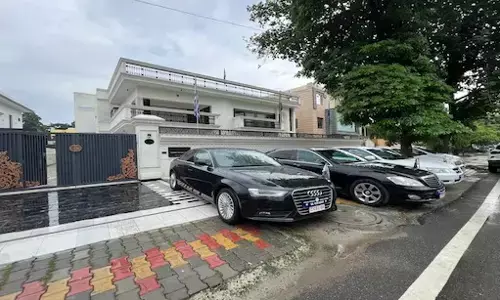 ಉತ್ತರ ಪ್ರದೇಶದ ಗಾಝಿಯಾಬಾದ್‌ ನಲ್ಲಿ ನಕಲಿ ರಾಯಭಾರ ಕಚೇರಿ ಪತ್ತೆ!