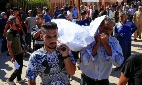 ಗಾಝಾ : ಇಸ್ರೇಲ್ ದಾಳಿಗೆ 21 ಮಂದಿ ಬಲಿ