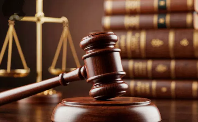 ವಿದ್ಯಾರ್ಥಿ ಜತೆ ಒಪ್ಪಿತ ಸಂಬಂಧ: ಶಿಕ್ಷಕಿಗೆ ಜಾಮೀನು ನೀಡಿದ ಮುಂಬೈ ಕೋರ್ಟ್