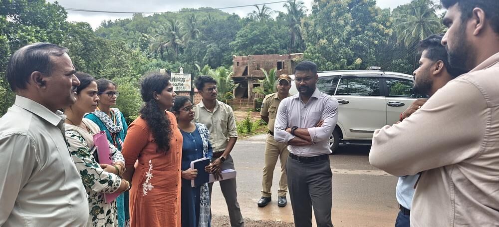 ಭಟ್ಕಳ: ಜಲ ಜೀವನ ಮಿಷನ್‌ ಕಾಮಗಾರಿ ಪರಿಶೀಲನೆಗೆ ಜಿಲ್ಲಾ ಪಂಚಾಯಿತಿ ಸಿಇಒ ಭೇಟಿ