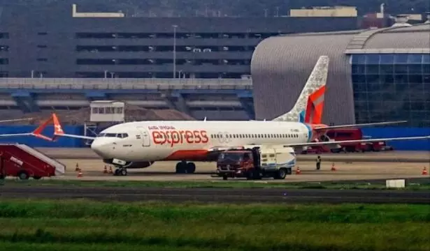 ಮಸ್ಕತ್ - ಮುಂಬೈ ಏರ್ ಇಂಡಿಯಾ ಏಕ್ಸ್‌ಪ್ರೆಸ್ ವಿಮಾನದಲ್ಲಿ ಮಗುವಿಗೆ ಜನ್ಮ ನೀಡಿದ ಮಹಿಳೆ