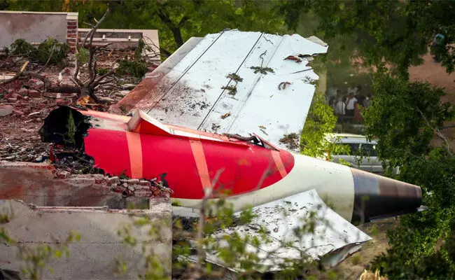 ಏರ್‌ ಇಂಡಿಯಾ ವಿಮಾನ ದುರಂತದ ಬೆನ್ನಲ್ಲೇ ವೈದ್ಯಕೀಯ ರಜೆ ಮೇಲೆ ತೆರಳಿದ್ದ 112 ಪೈಲಟ್‌ಗಳು!