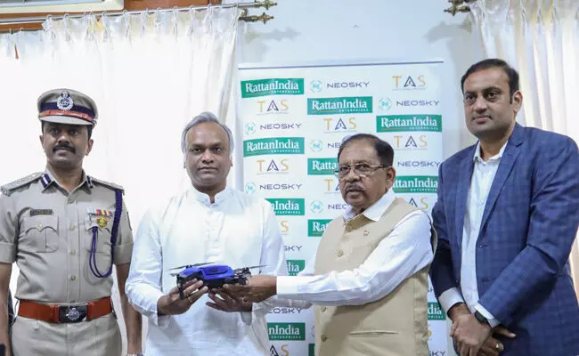 ಕಲಬುರಗಿಯಲ್ಲಿ ಡ್ರೋನ್ ತಂತ್ರಜ್ಞಾನದೊಂದಿಗೆ ಪೊಲೀಸ್, ಯುವಜನರ ಸಬಲೀಕರಣ