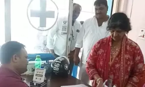 ಬೀದರ್ | ನಕಲಿ ಕ್ಲಿನಿಕ್ ಮೇಲೆ ತಾಲೂಕು ವೈದ್ಯಾಧಿಕಾರಿಯಿಂದ ದಾಳಿ; ಹೆಚ್ಚಿನ ಡೋಸ್ ಹೊಂದಿದ ಔಷಧಿ ವಶಕ್ಕೆ