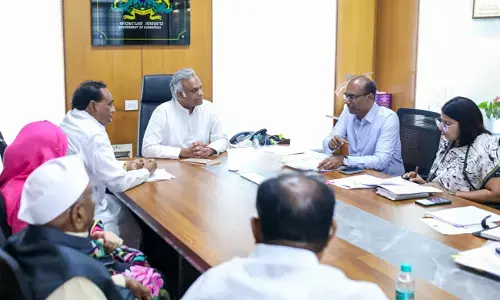 ಕಲಬುರಗಿ | ಕೋಲಿ-ಕಬ್ಬಲಿಗ ಜನಾಂಗವನ್ನು ಎಸ್.ಟಿ(ST) ಪಟ್ಟಿಗೆ ಸೇರ್ಪಡೆ ಕುರಿತಾಗಿ ಸಿಎಂರನ್ನು ಭೇಟಿ : ಸಚಿವ ಪ್ರಿಯಾಂಕ್‌ ಖರ್ಗೆ