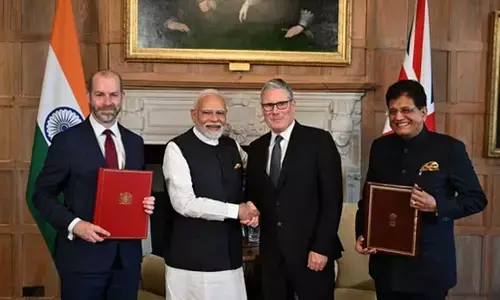 ಮುಕ್ತ ವ್ಯಾಪಾರ ಒಪ್ಪಂದಕ್ಕೆ ಭಾರತ-ಬ್ರಿಟನ್ ಸಹಿ; ಭಾರತದಲ್ಲಿ ಅಗ್ಗವಾಗಲಿವೆ ಬ್ರಿಟಿಶ್ ನಿರ್ಮಿತ ಕಾರುಗಳು, ವೈದ್ಯಕೀಯ ಉಪಕರಣಗಳು