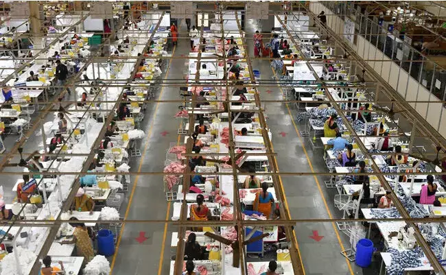 ಕಾರ್ಖಾನೆಗಳಲ್ಲಿ ದಿನನಿತ್ಯದ ಕೆಲಸದ ಅವಧಿ ವಿಸ್ತರಣೆ | ಮಸೂದೆ ಅಂಗೀಕರಿಸಿದ ಗೋವಾ ವಿಧಾನಸಭೆ ಕಾರ್ಖಾನೆಗಳಲ್ಲಿ ದಿನನಿತ್ಯದ ಕೆಲಸದ ಅವಧಿ ವಿಸ್ತರಣೆ | ಮಸೂದೆ ಅಂಗೀಕರಿಸಿದ ಗೋವಾ ವಿಧಾನಸಭೆ