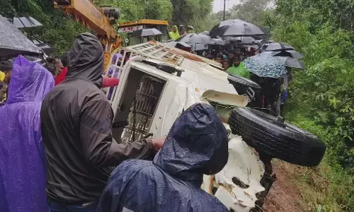 ಕಳಸ | ನದಿಯಲ್ಲಿ ಕೊಚ್ಚಿಹೋಗಿದ್ದ ಪಿಕಪ್ ವಾಹನ ಪತ್ತೆ