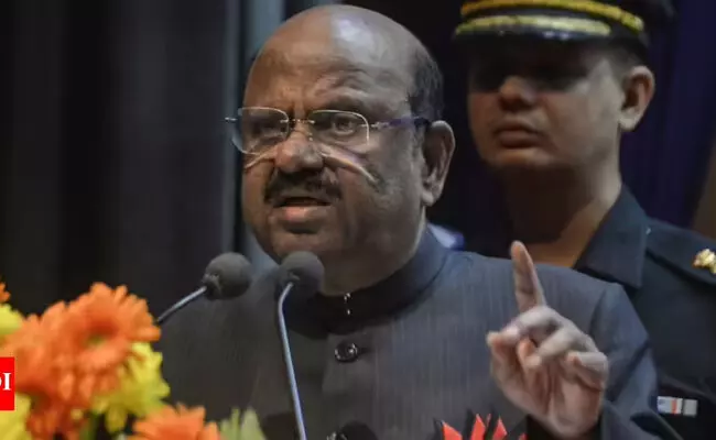 ಪಶ್ಚಿಮ ಬಂಗಾಳ | ಅತ್ಯಾಚಾರಿಗಳಿಗೆ ಕಠಿಣ ಶಿಕ್ಷೆ ವಿಧಿಸುವ ʼಅಪರಾಜಿತಾ ಮಸೂದೆʼಯನ್ನು ವಾಪಾಸು ಕಳುಹಿಸಿದ ರಾಜ್ಯಪಾಲ ಪಶ್ಚಿಮ ಬಂಗಾಳ | ಅತ್ಯಾಚಾರಿಗಳಿಗೆ ಕಠಿಣ ಶಿಕ್ಷೆ ವಿಧಿಸುವ ʼಅಪರಾಜಿತಾ ಮಸೂದೆʼಯನ್ನು ವಾಪಾಸು ಕಳುಹಿಸಿದ ರಾಜ್ಯಪಾಲ