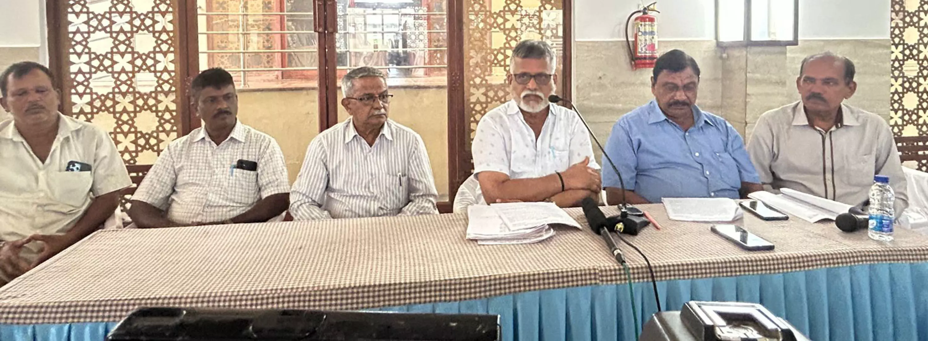 3ಕಿ.ಮೀ. ಸರ್ವಿಸ್ ರಸ್ತೆ, ಪ್ಲೈಓವರ್ ಬೇಡಿಕೆಗೆ ಆಗಸ್ಟ್ವರೆಗೆ ಅವಕಾಶ; ತಪ್ಪಿದಲ್ಲಿ ಸೆ.4ಕ್ಕೆ ಬ್ರಹ್ಮಾವರ ಬಂದ್: ರಾ.ಹೆದ್ದಾರಿ ಉಳಿಸಿ ಸಮಿತಿ 3ಕಿ.ಮೀ. ಸರ್ವಿಸ್ ರಸ್ತೆ, ಪ್ಲೈಓವರ್ ಬೇಡಿಕೆಗೆ ಆಗಸ್ಟ್ವರೆಗೆ ಅವಕಾಶ; ತಪ್ಪಿದಲ್ಲಿ ಸೆ.4ಕ್ಕೆ ಬ್ರಹ್ಮಾವರ ಬಂದ್: ರಾ.ಹೆದ್ದಾರಿ ಉಳಿಸಿ ಸಮಿತಿ