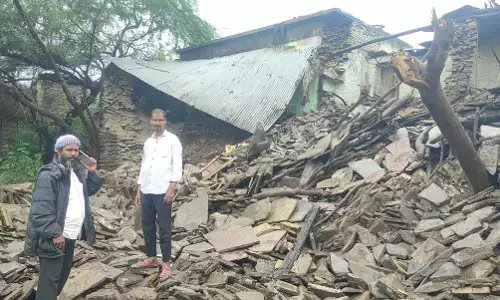 ಚಿತ್ತಾಪುರ | ಭಾರೀ ಮಳೆಗೆ ಮನೆಗಳ ಗೋಡೆ ಕುಸಿತ: ಅಪಾರ ಹಾನಿ