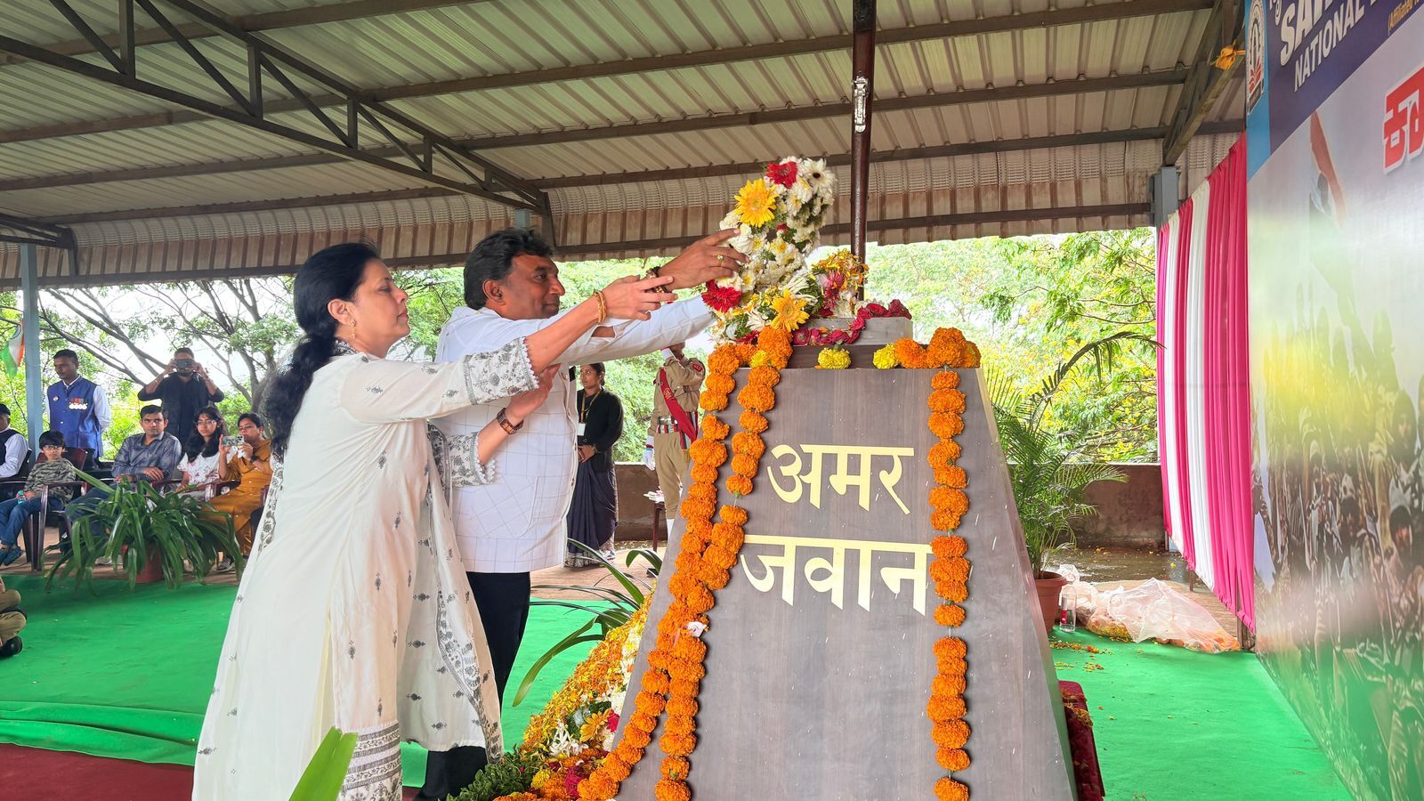 ವಿದ್ಯಾರ್ಥಿಗಳಿಗೆ ನಮ್ಮ ದೇಶದ ಸೈನಿಕರ ಬಗ್ಗೆ ತಿಳಿಸುವುದು ನಮ್ಮೆಲ್ಲರ ಹೊಣೆ : ರಾಜಕುಮಾರ್ ಲದ್ದೆ